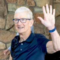 Логотип Apple з акцентом на штучний інтелект