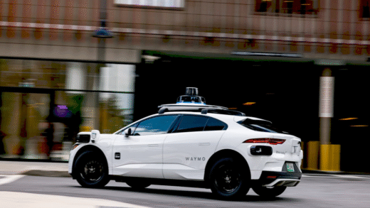 Роботаксі Waymo у тестуванні в Денвері та Сіетлі