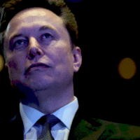 Ілон Маск на фоні логотипу xAI