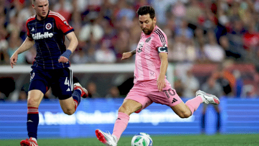 Логотип MLS на фоні Apple TV