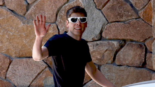 Прототипи апаратних пристроїв від OpenAI