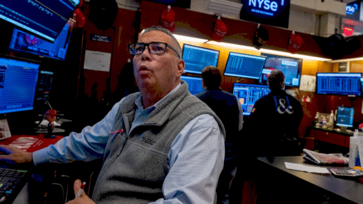 Контраст між індексами Dow Jones та Nasdaq