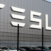 Tesla FSD Supervised на дорогах Нідерландів