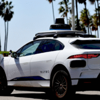 Роботаксі Waymo на вулицях Техасу та Флориди