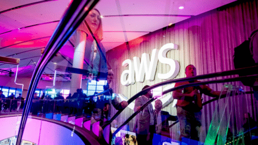 Чіпи штучного інтелекту Amazon на конференції